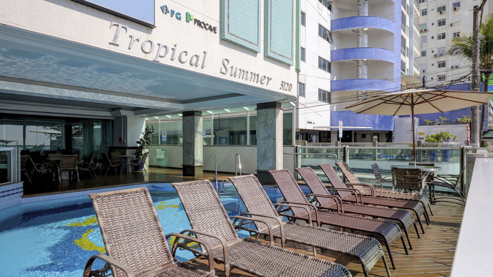 Tropical Summer - Tropical Summer - piscina frente mar