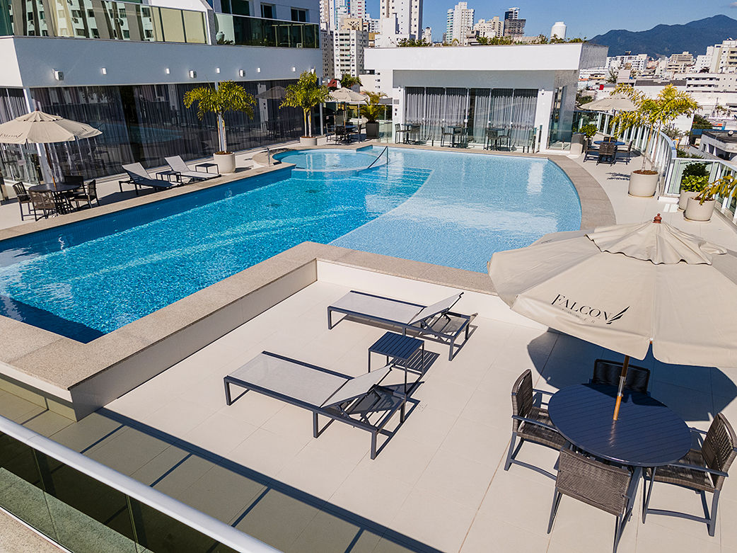 Falcon Tower - Falcon Tower - piscina e deck